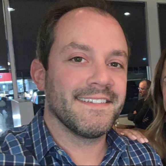 Profile Picture of Martin Long (@martinlong84) on Poshmark