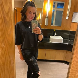 Profile Picture of Lisa Faulkner (@lisafaulkner_) on Instagram