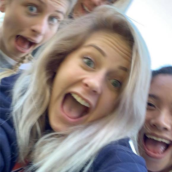 Profile Picture of Macy Pounds (@macyee_lbs) on Poshmark