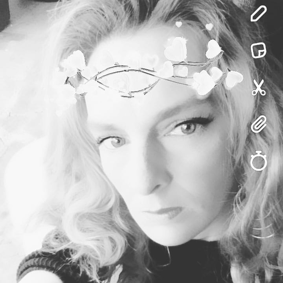 Profile Picture of Danielle Kanoff (@daniellek31) on Poshmark