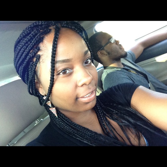 Profile Picture of Crystien Williams (@crystien) on Poshmark