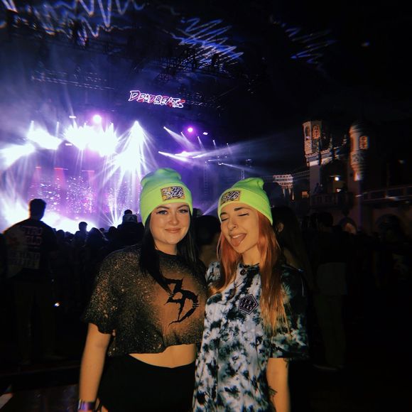 Profile Picture of Julia Conner-dieter (@beautifuljulia) on Poshmark