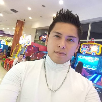 Profile Picture of Benjamin Siñani Moye (@MoyeSinani) on Twitter