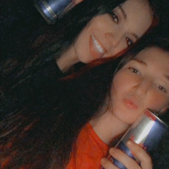 Profile Picture of Lindsay Waldbaum (@lindsaywaldbaum) on Poshmark