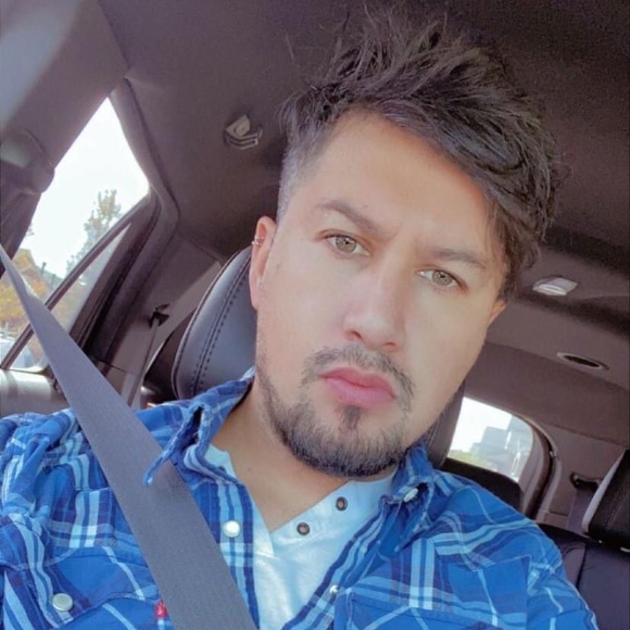 Profile Picture of David Lopez (@dalf45) on Poshmark