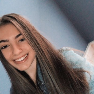 Profile Picture of Julia Finch (@juliaafinch) on Twitter