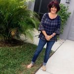 Profile Picture of Lori Epstein (@lori.epstein.1) on Instagram