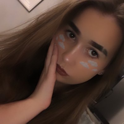 Profile Picture of Chloe Magee (@chloe04_x) on Twitter
