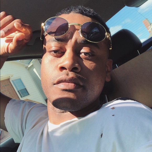 Profile Picture of Brandon Simms (@brandon_simms) on Poshmark
