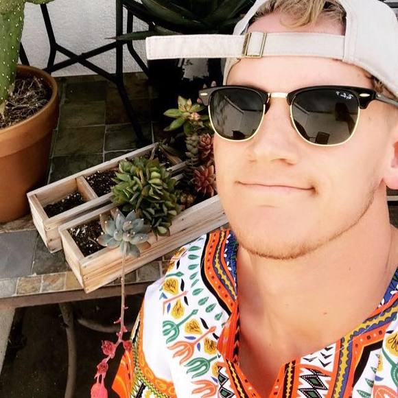 Profile Picture of Kyle Hood (@kylesecretary) on Poshmark