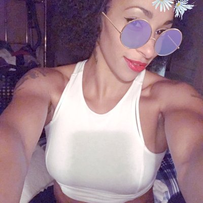 Profile Picture of Mia Blake (@MIABlake261) on Twitter