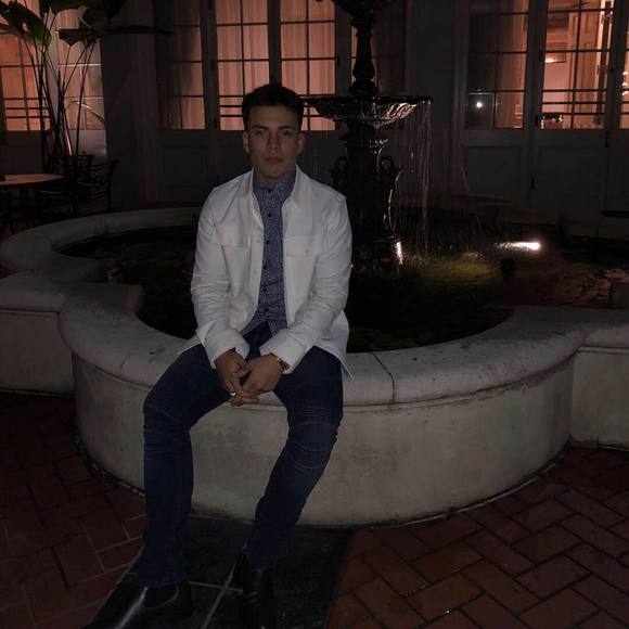 Profile Picture of James Mendez (@jpmendez19) on Poshmark