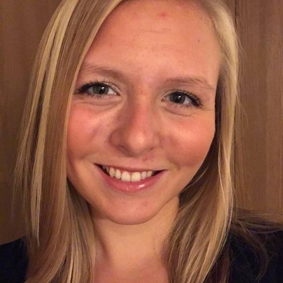 Profile Picture of Savannah Cain (@snccns) on Poshmark