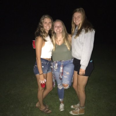 Profile Picture of Carly Ross (@carlyross0) on Twitter