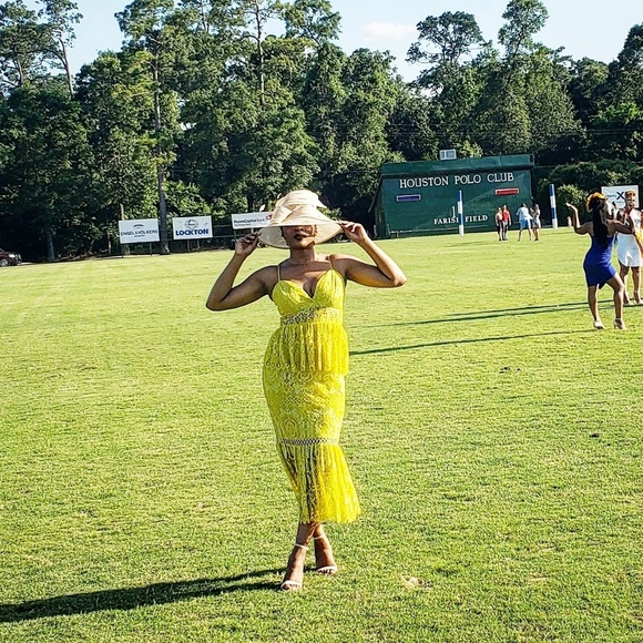 Profile Picture of Chimsom Oleka (@ctoleka) on Poshmark