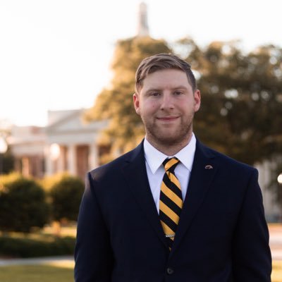 Profile Picture of Dakota Wild (@DakotaWild12) on Twitter