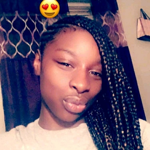 Profile Picture of Chaasia Bivines (@chabeezly) on Poshmark
