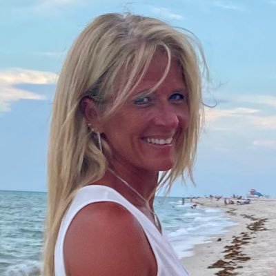 Profile Picture of Donna Little Carroll (@donnalcarroll) on Twitter