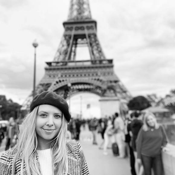 Profile Picture of Stephanie Vandenbosch (@sbv33) on Poshmark