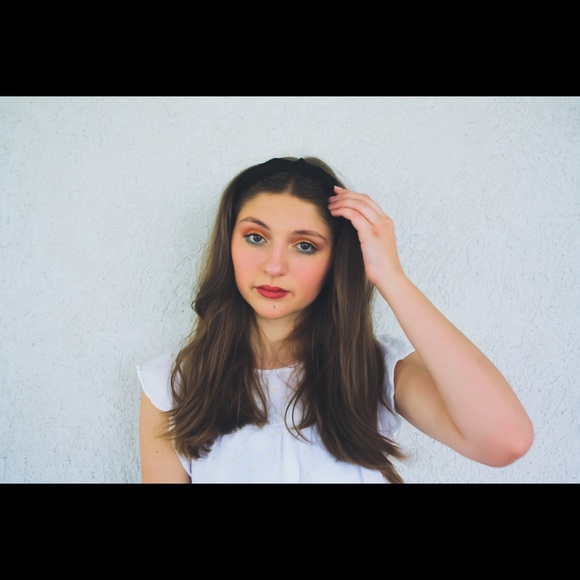 Profile Picture of Victoria Pregent (@lessisters) on Poshmark