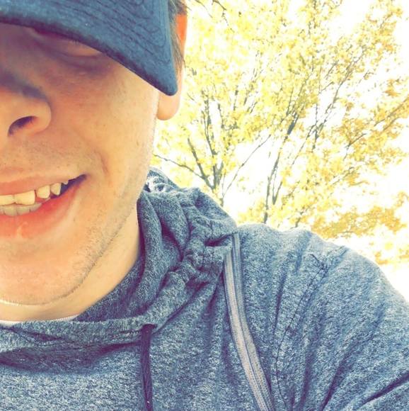 Profile Picture of Damion Cupps (@damioncupps) on Poshmark