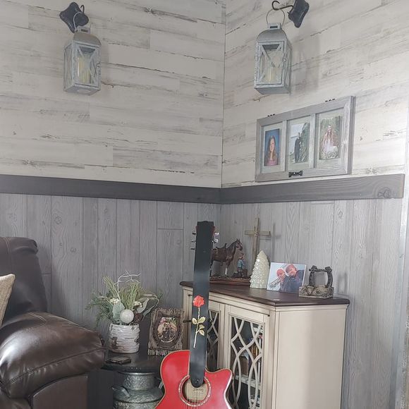 Profile Picture of Todd Edwin (@toddedwin) on Poshmark