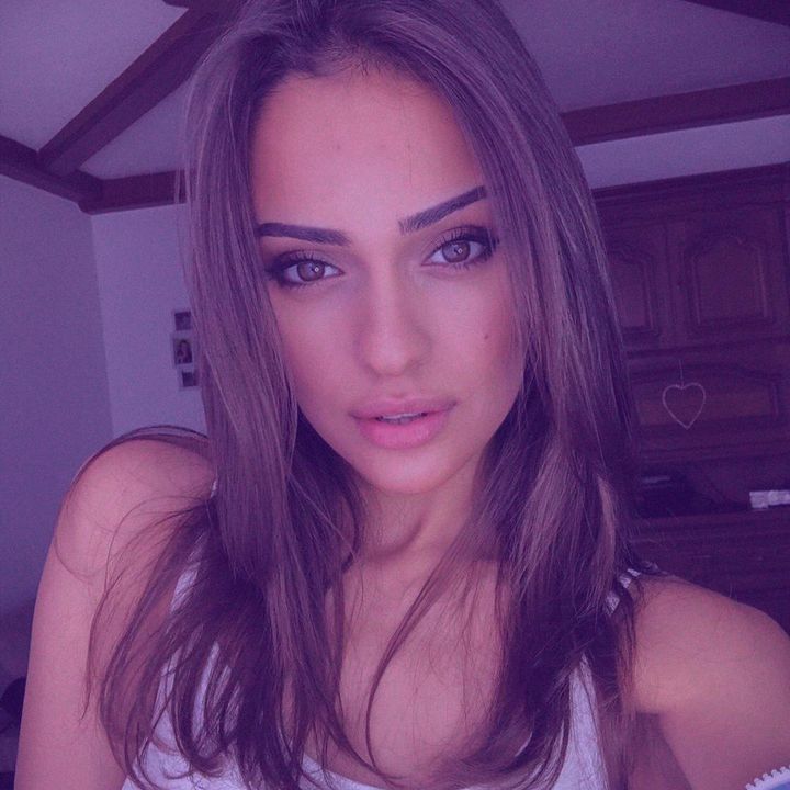 Profile Picture of Crystal Devora (@emf2qpo7ndrkvyq8) on Tiktok