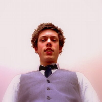 Profile Picture of Aaron Ashmore (@Magicchef1) on Twitter