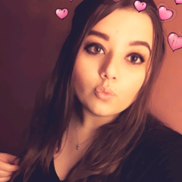 Profile Picture of Deana Bojkovski (@deanabojkovski) on Poshmark