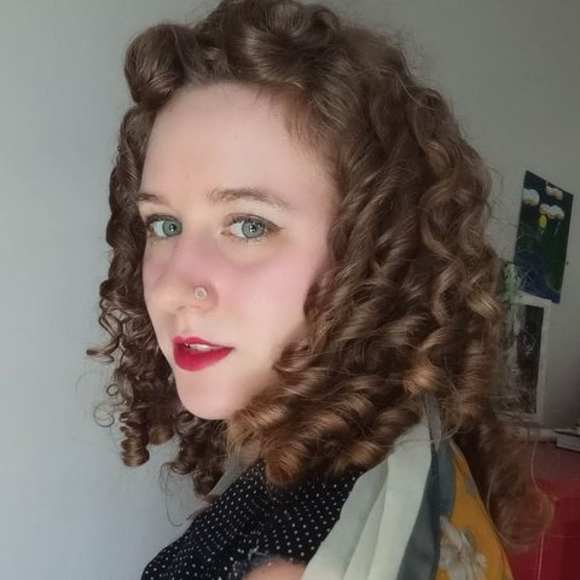 Profile Picture of Ariel Palermo (@fuzzyhair69) on Poshmark