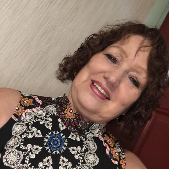 Profile Picture of Linda Hahn (@lindahahn665) on Poshmark