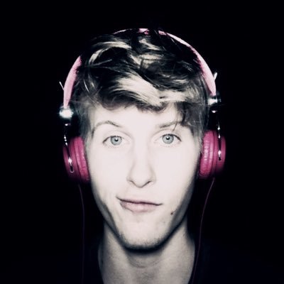 Profile Picture of Dan Tailor (@DanSabo8) on Twitter
