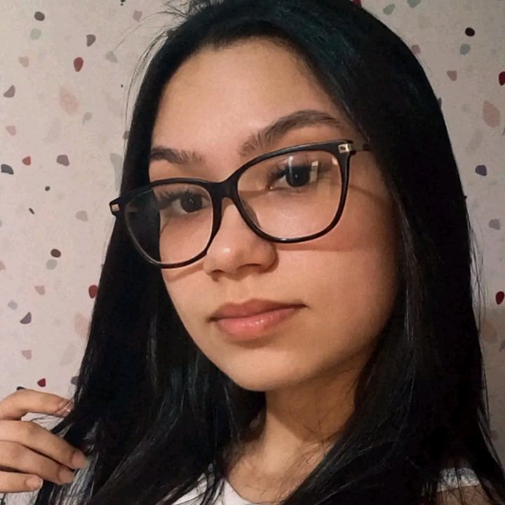 Profile Picture of Isabelle Silva (@isabellesva) on Tiktok