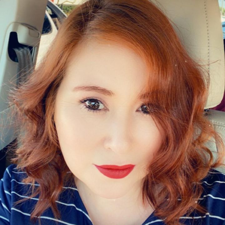 Profile Picture of Lora Flores (@@lora_flores) on Tiktok