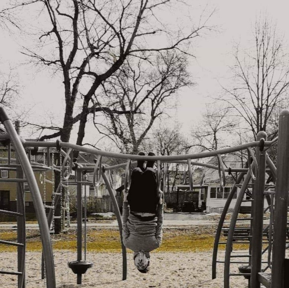 Profile Picture of Derek Roberts (@djrekanize246) on Poshmark