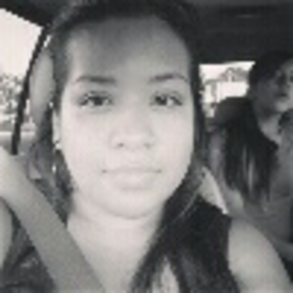 Profile Picture of Marcy Lopez (@marciizagal) on Poshmark