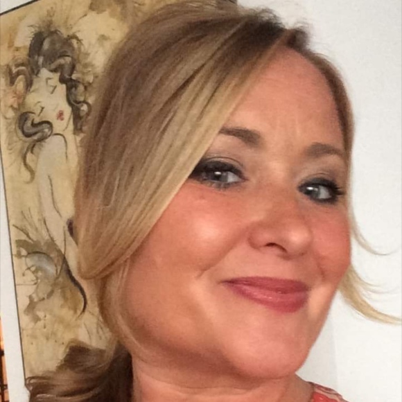 Profile Picture of Jennifer Graaff (@banksnj) on Poshmark