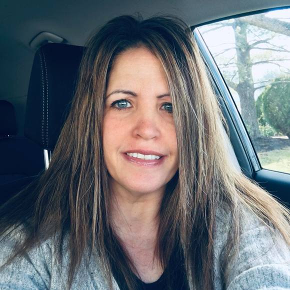 Profile Picture of Theresa Cuccurullo (@truly2123) on Poshmark
