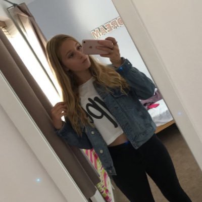 Profile Picture of Emily Colbert (@EmilyColbert6) on Twitter