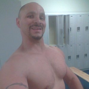 Profile Picture of Steven Jones (@fractech1976) on Myspace