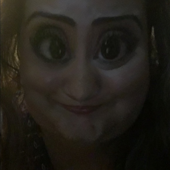 Profile Picture of Casandra Jimenez (@kcia0409) on Poshmark