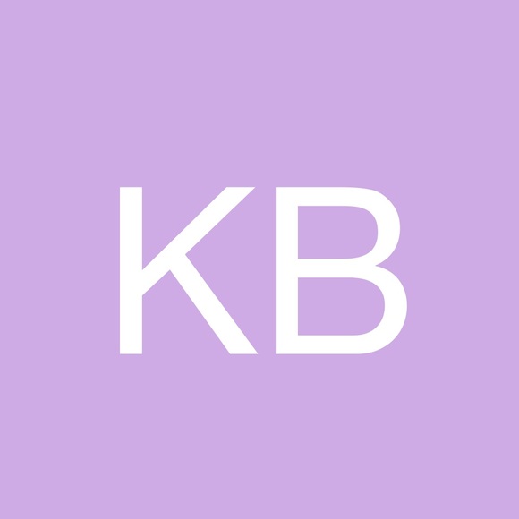 Profile Picture of Krissy Best (@krissy_best) on Poshmark
