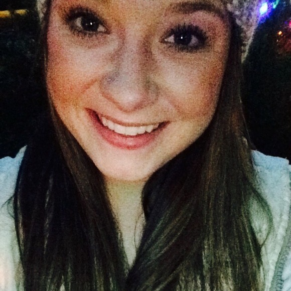 Profile Picture of Brookelynn Baber (@brookelynnbaber) on Poshmark