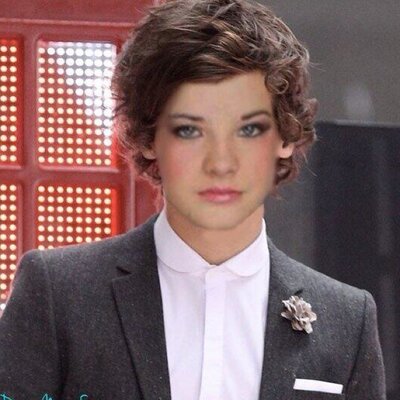 Profile Picture of :) (@PaigeHylandDM) on Twitter
