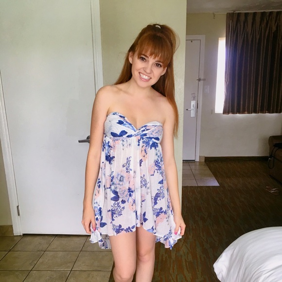 Profile Picture of Sabrina Sterenfeld (@sabrinaas) on Poshmark