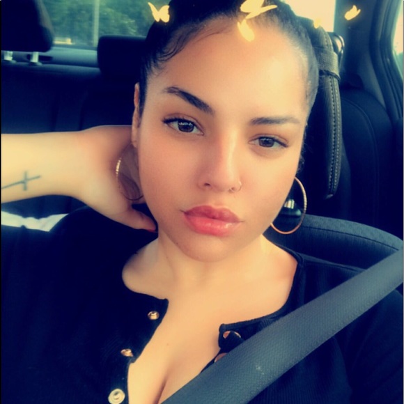 Profile Picture of Brenda Ramirez (@brendaram3) on Poshmark