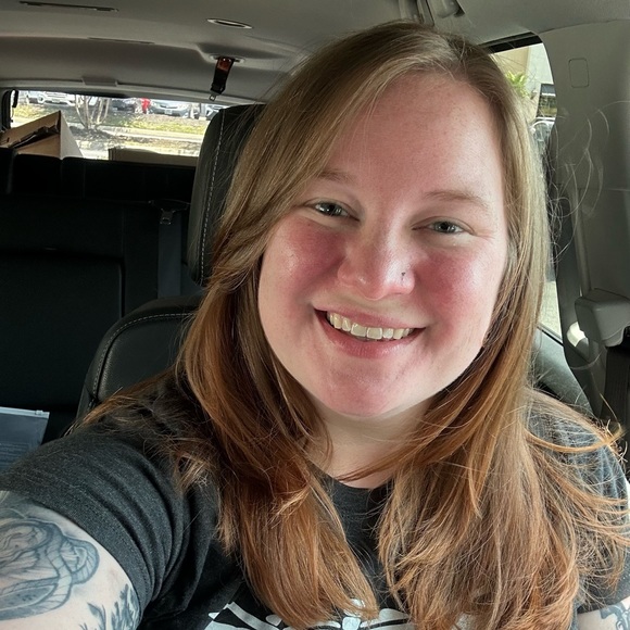 Profile Picture of Dawn Kephart (@bulletcallie) on Poshmark