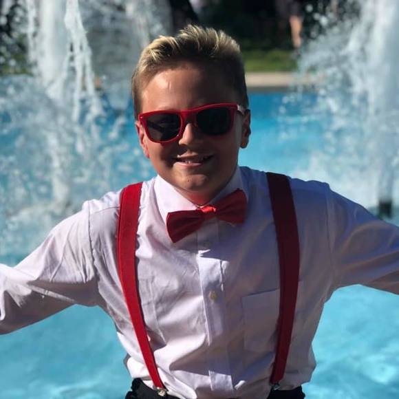 Profile Picture of Kelly Orsi (@kellyorsi) on Poshmark