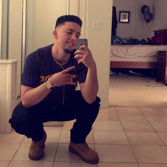 Profile Picture of Juan Jimenez (@juanjimenez03) on Poshmark