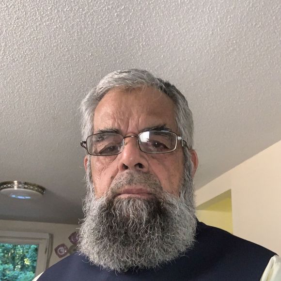 Profile Picture of Muhammad Arif (@muhammadarif) on Poshmark